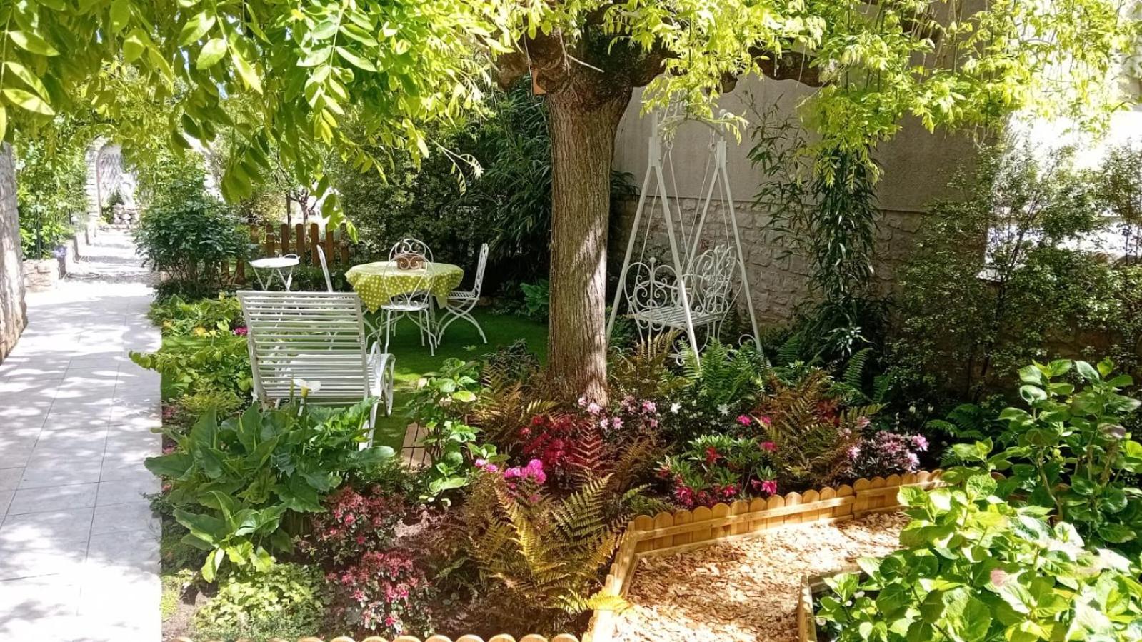 La Roseliere Maison Plain Pied Confortable Belle Decoration Jardin Magnifique 10 Mn A Pied Centre Ville Bayeux Proche Plages Du Debarquement Εξωτερικό φωτογραφία
