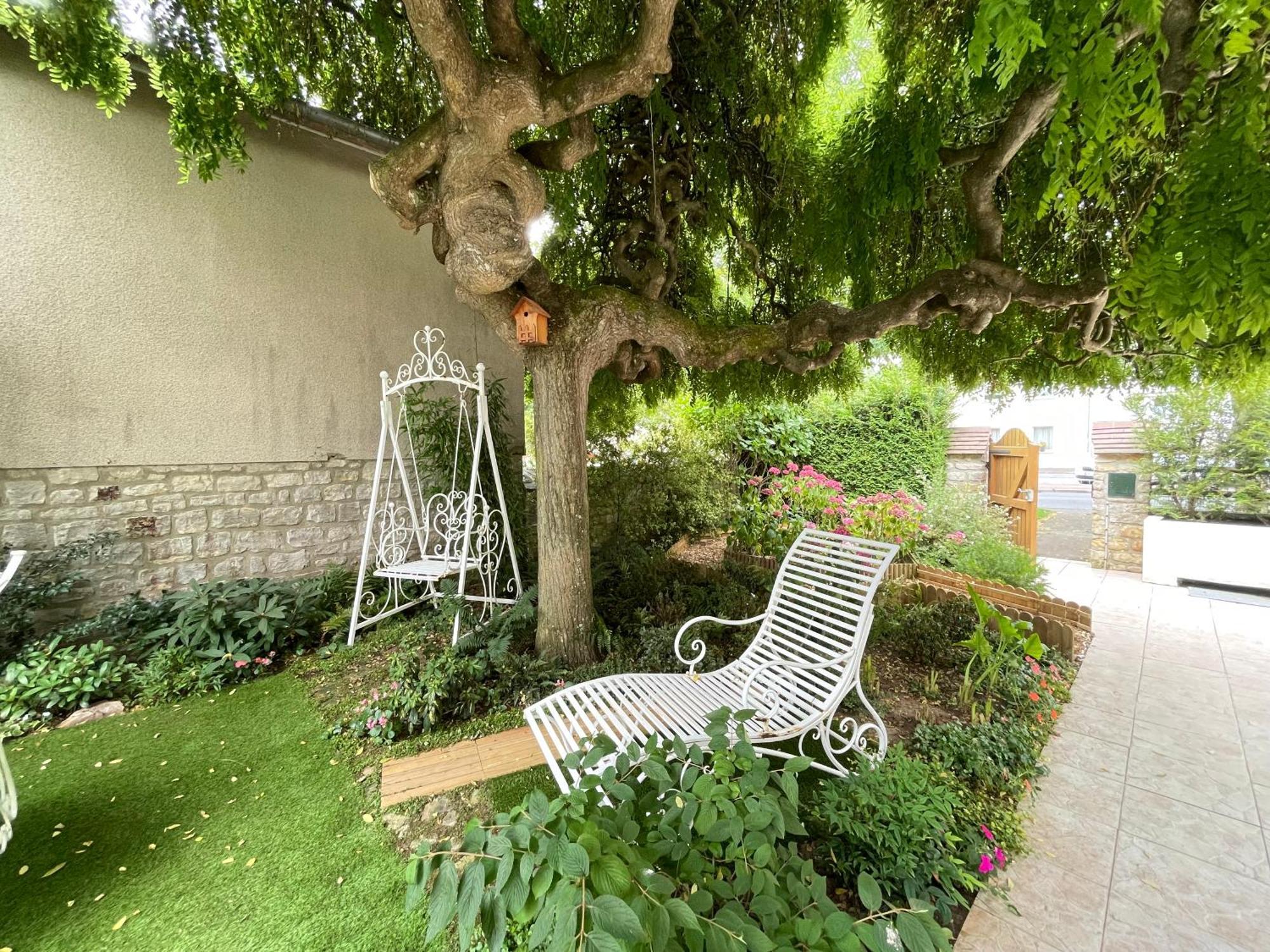 La Roseliere Maison Plain Pied Confortable Belle Decoration Jardin Magnifique 10 Mn A Pied Centre Ville Bayeux Proche Plages Du Debarquement Εξωτερικό φωτογραφία