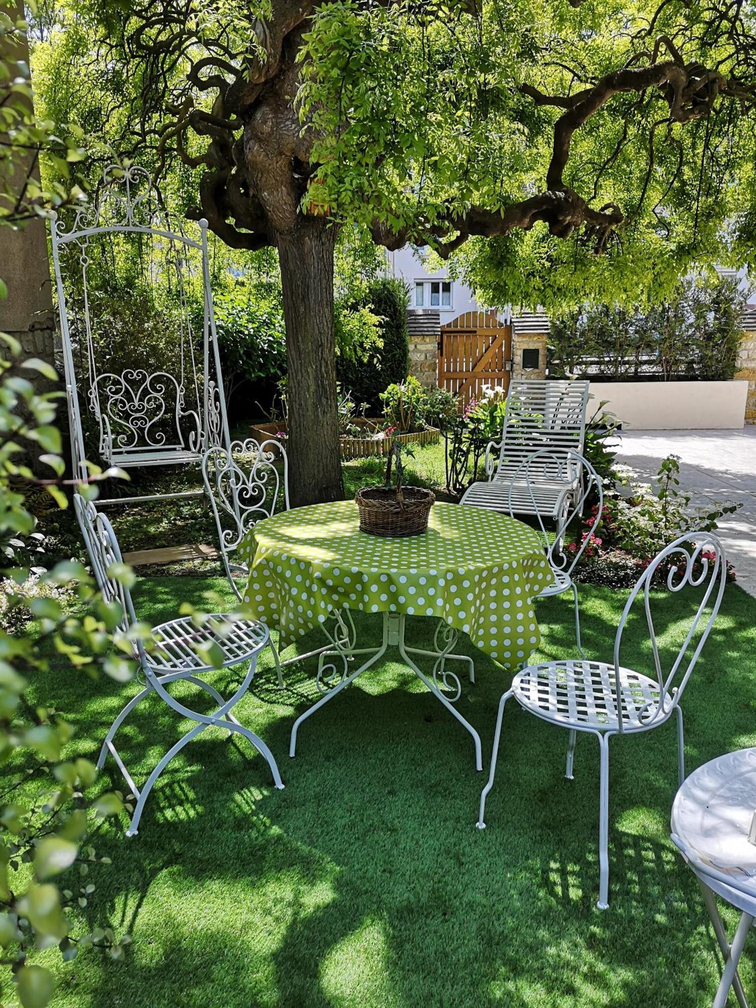 La Roseliere Maison Plain Pied Confortable Belle Decoration Jardin Magnifique 10 Mn A Pied Centre Ville Bayeux Proche Plages Du Debarquement Εξωτερικό φωτογραφία